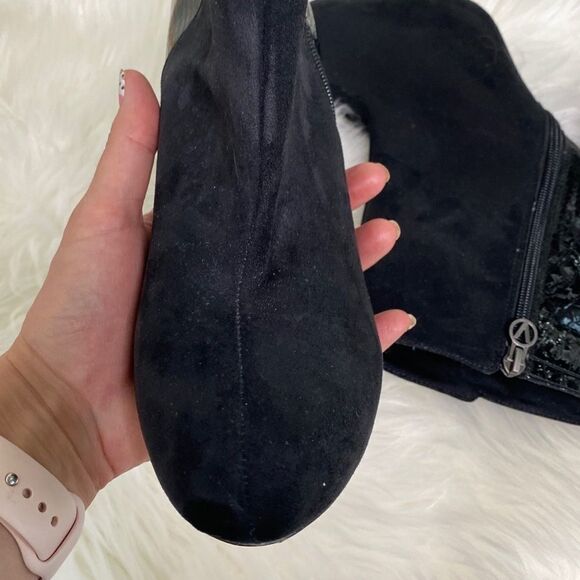 Victor Alfaro black suede croco embossed booties - Picture 2 of 9